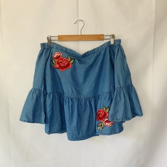 A.N.A. Denim Off the Shoulder Top Size Small - Picture 2 of 7